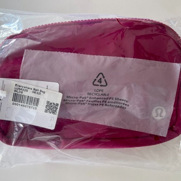 Lululemon Everywhere Belt Bag in Wild Berry 1L - Picture 6 of 6